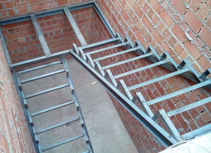 Металлоконструкция лестницы